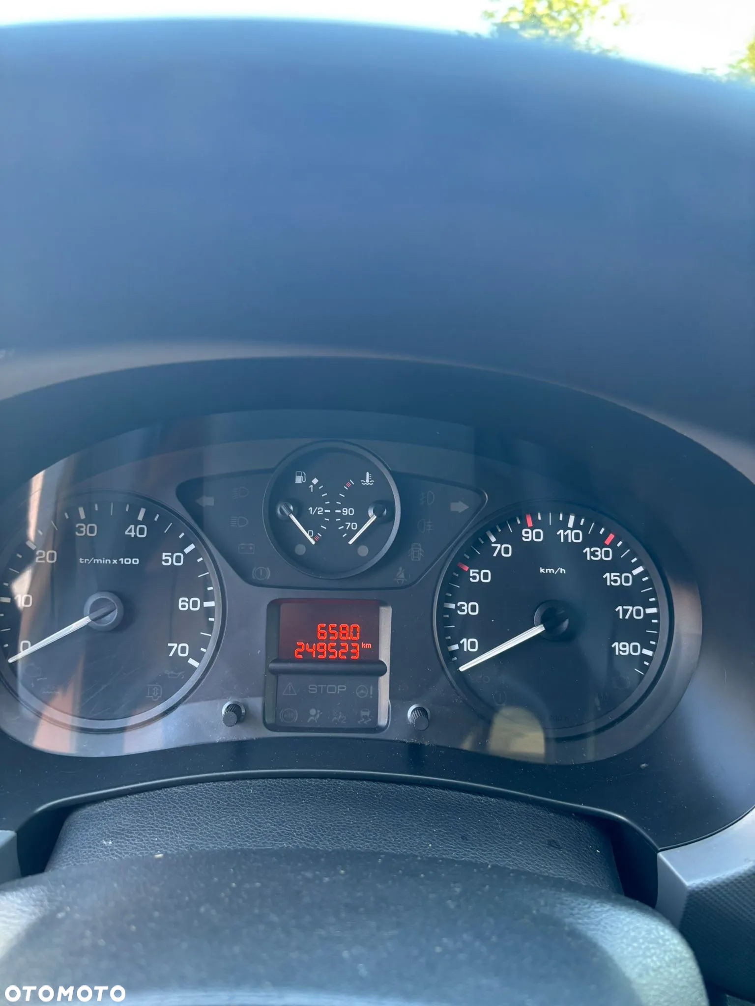 Peugeot Partner - 8