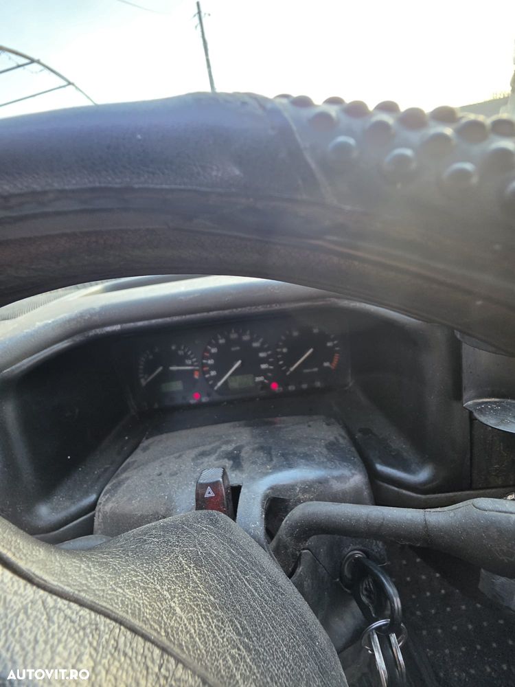 Volkswagen Transporter - 7