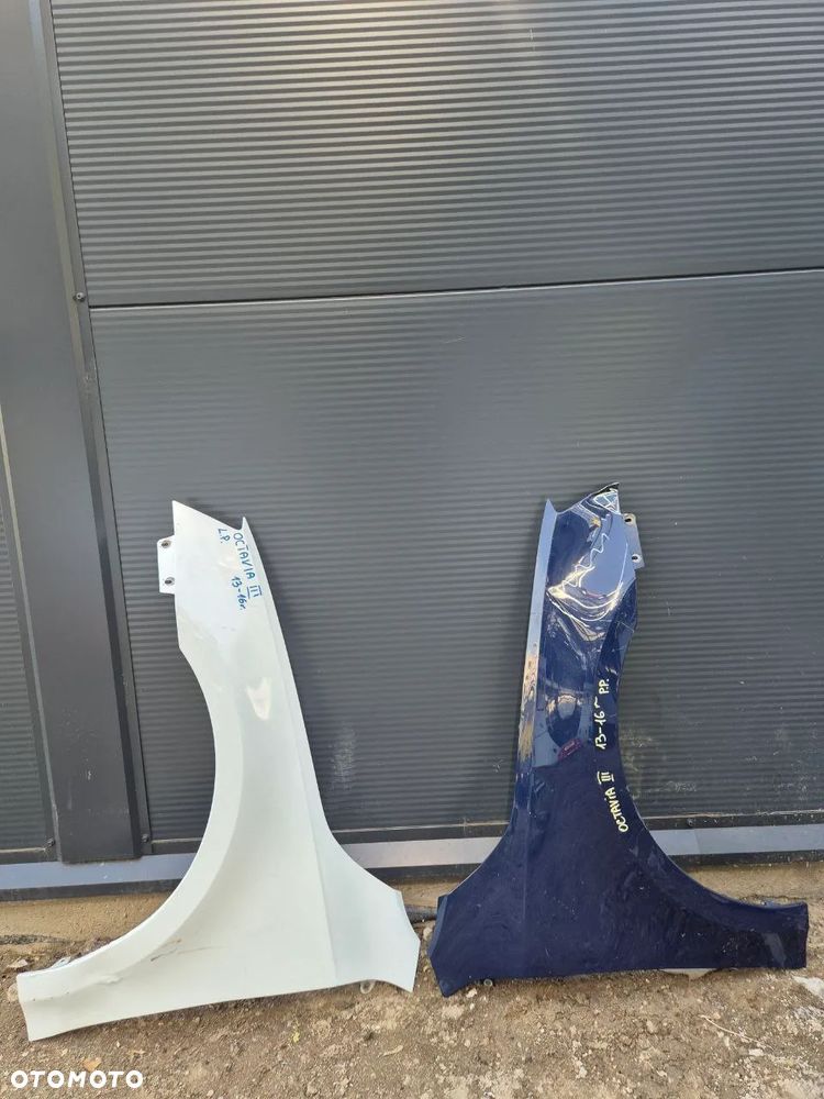 Błotnik Skoda Octavia III BIAŁY NIEBIESKI - 1