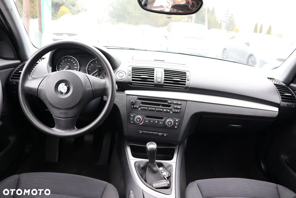 BMW Seria 1 116i - 5