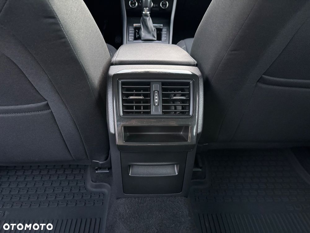 Skoda Superb 1.5 TSI Ambition DSG - 36