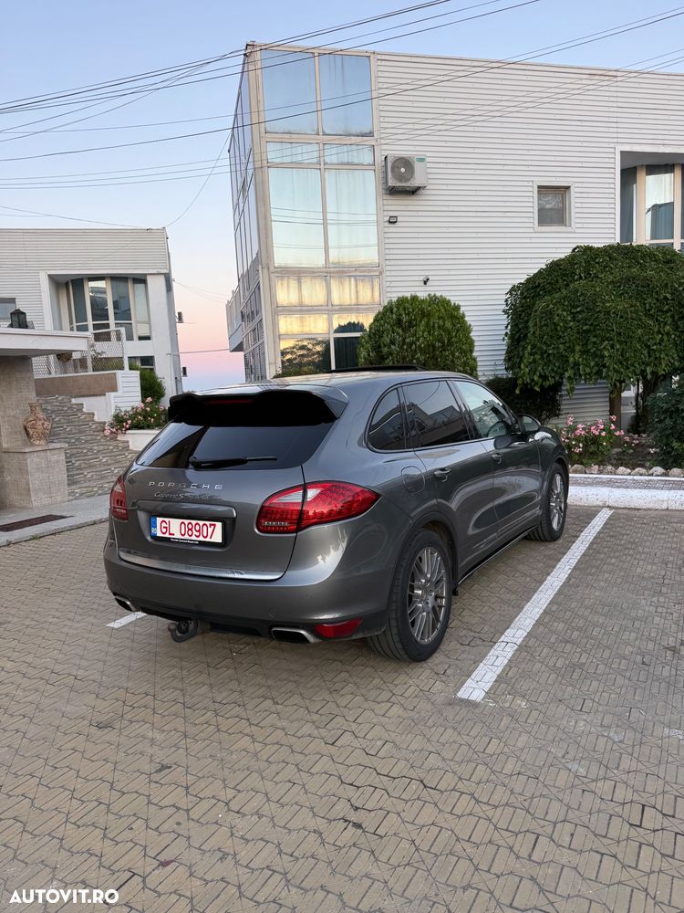 Porsche Cayenne - 3