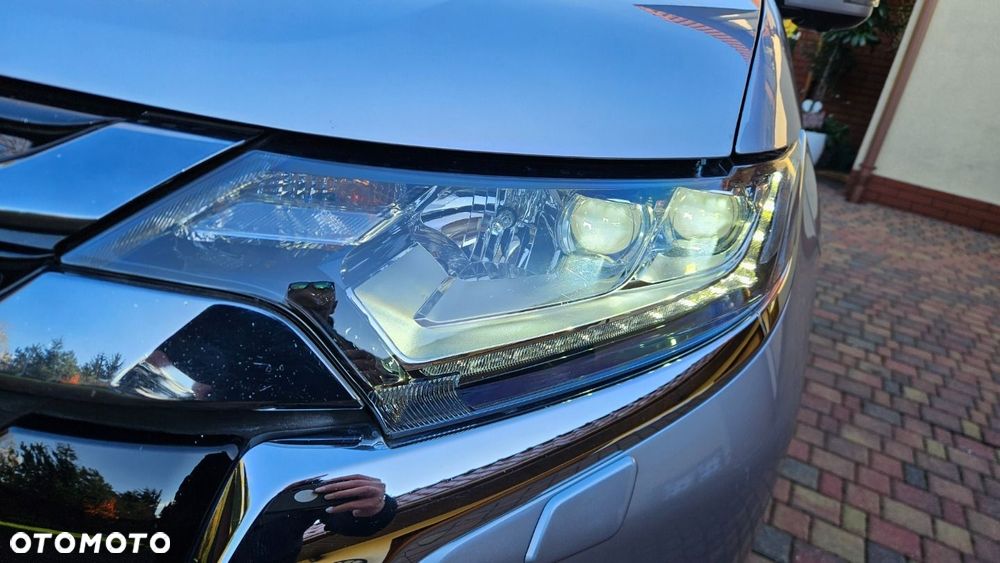 Mitsubishi Outlander - 13