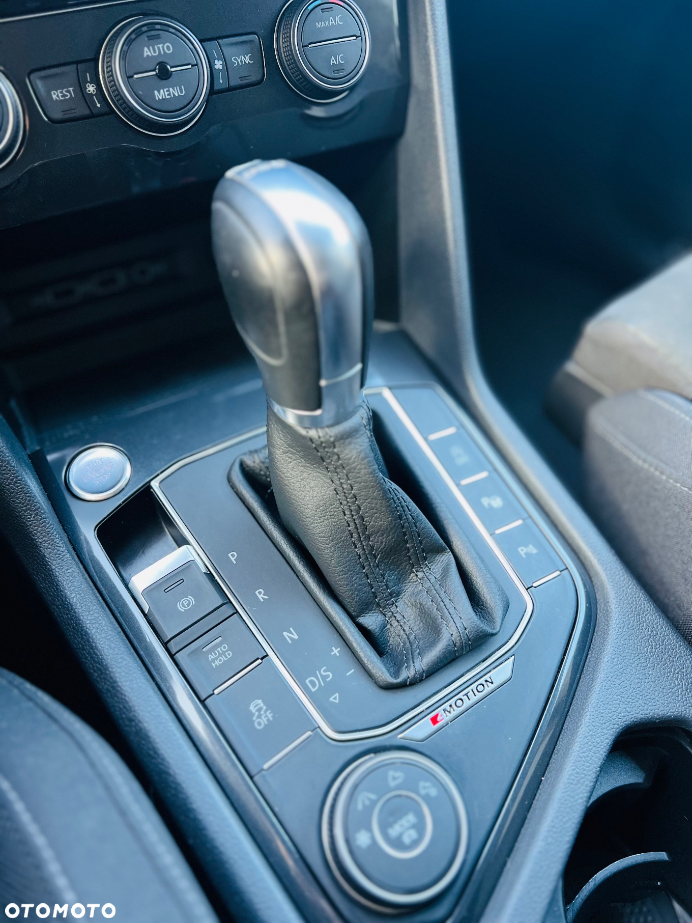 Volkswagen Tiguan - 13