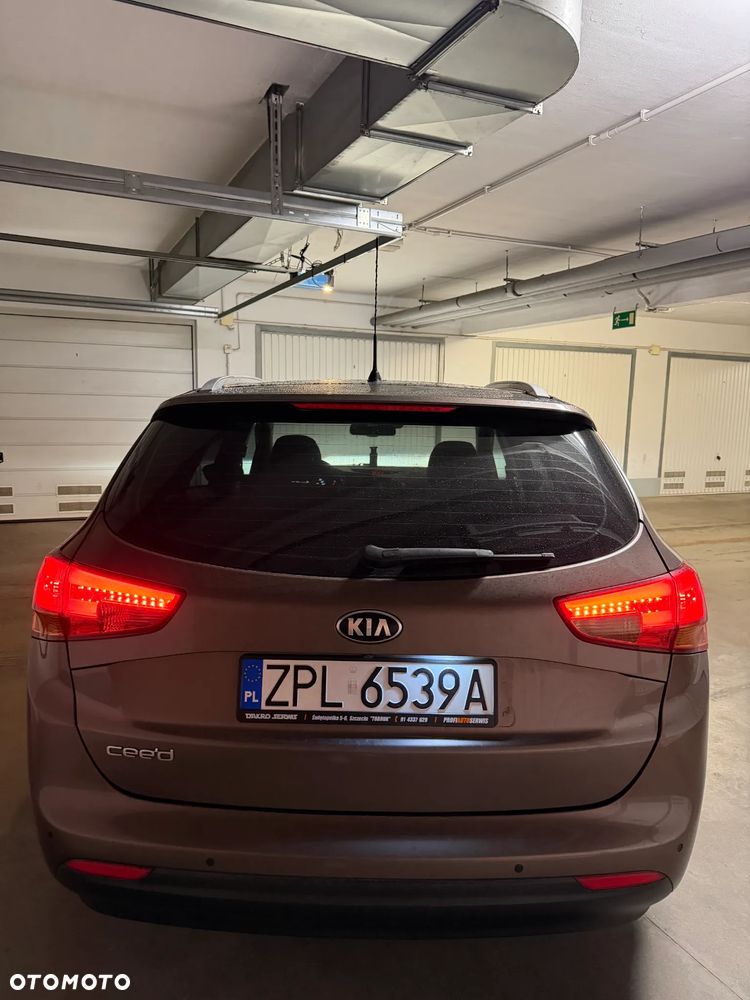 Kia Ceed - 4