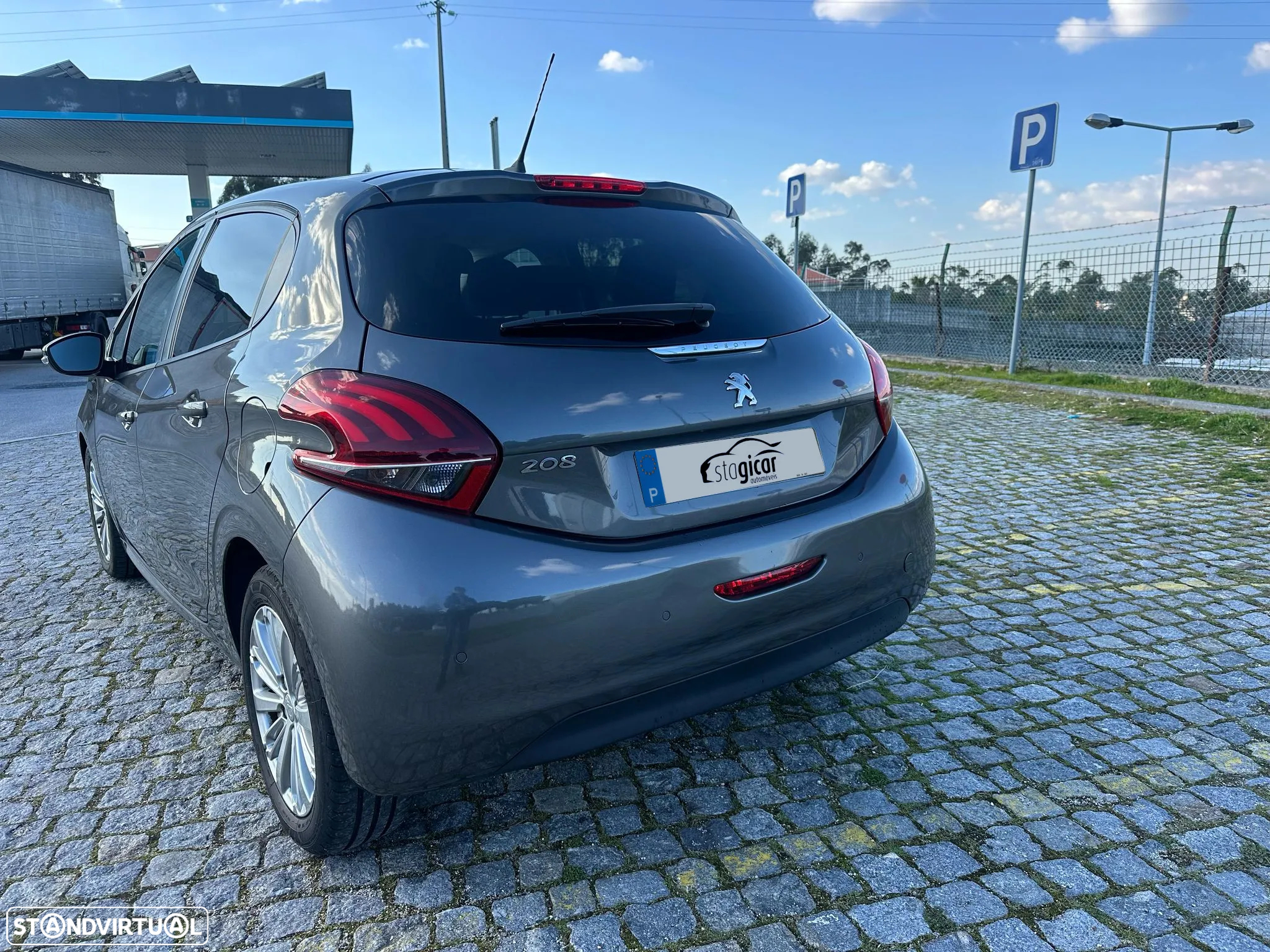 Peugeot 208 1.5 BlueHDi Signature - 5