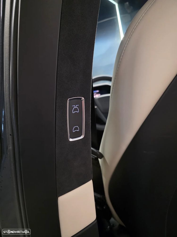 Tesla Model X Long Range AWD - 24