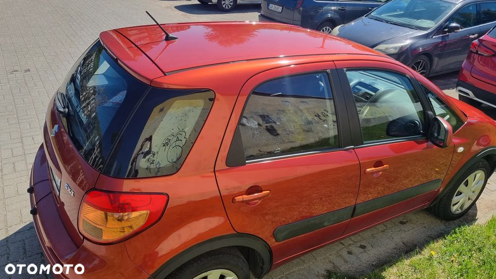 Suzuki SX4 - 10
