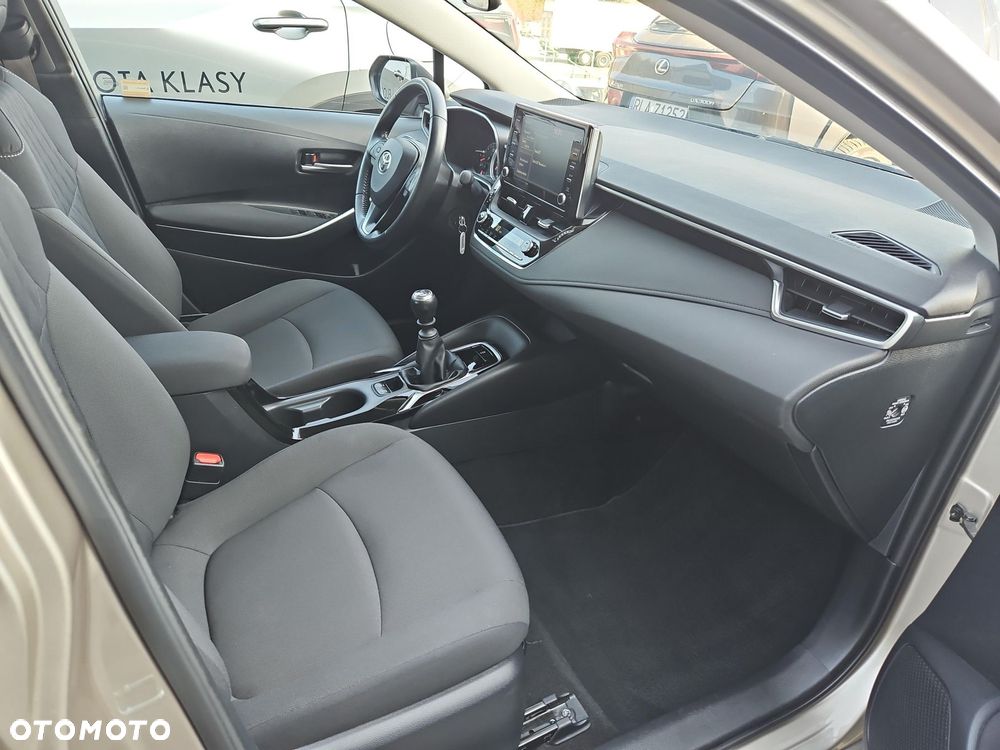 Toyota Corolla - 10