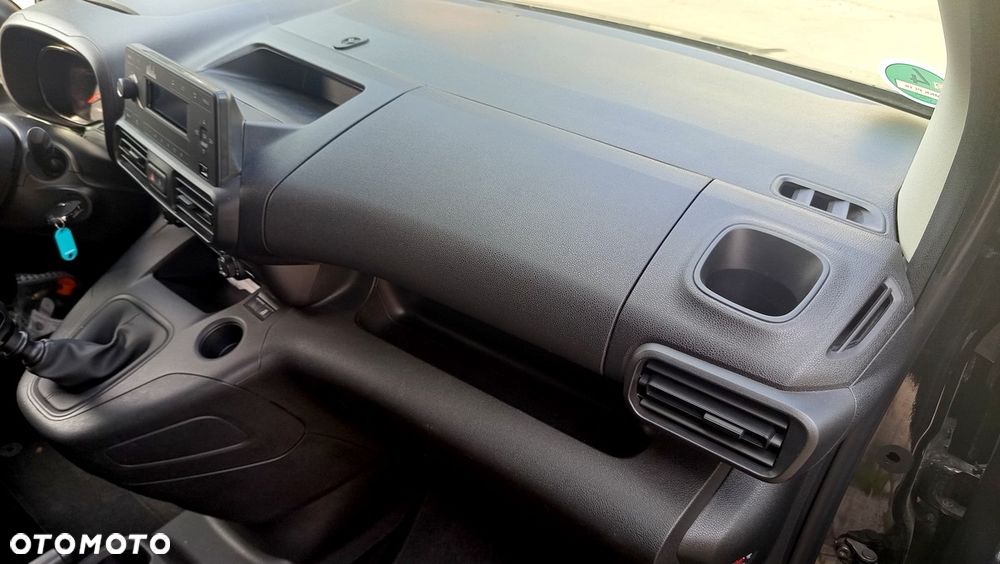 Opel Combo XL 1.2 Turbo Essentia S&S - 10
