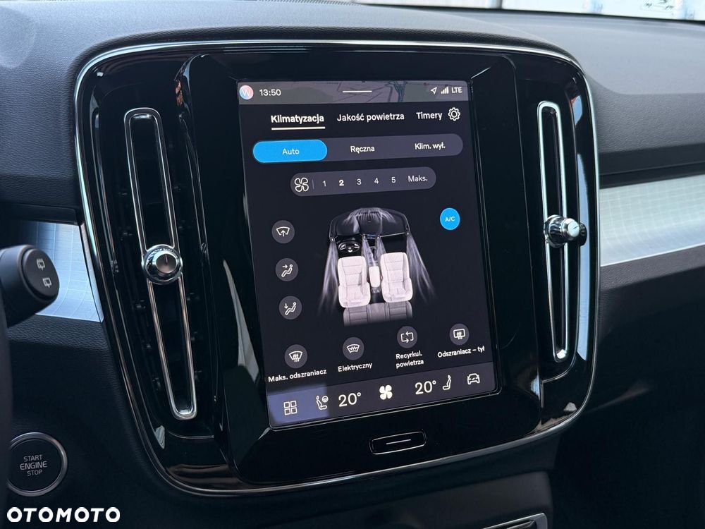 Volvo XC 40 B3 Plus Dark - 20