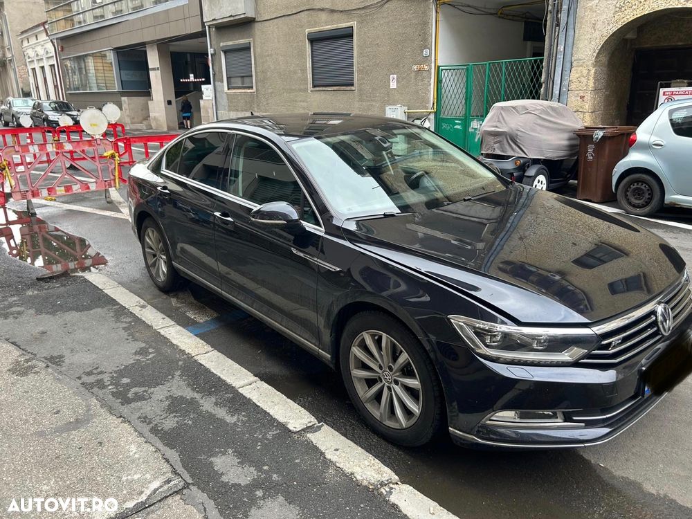 Volkswagen Passat 2.0 TDI DSG Highline - 3