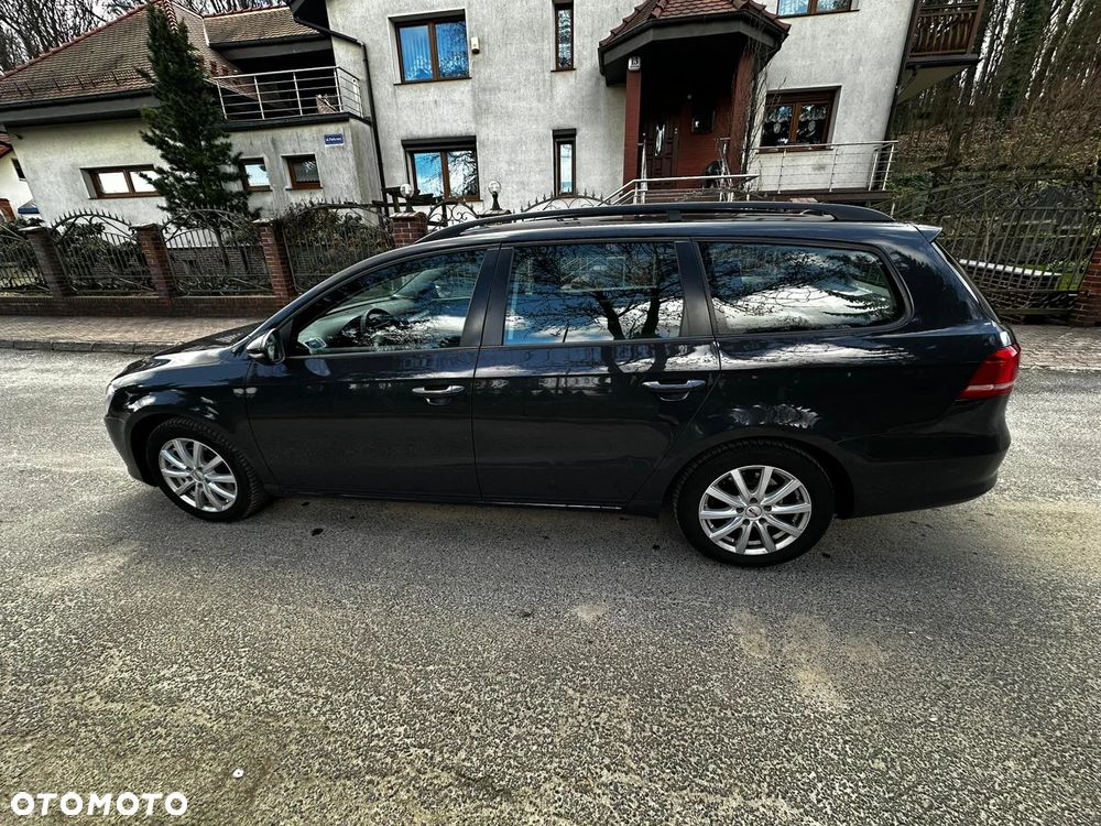Volkswagen Passat - 13