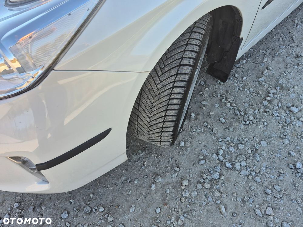 Toyota Prius 2014 photo 2