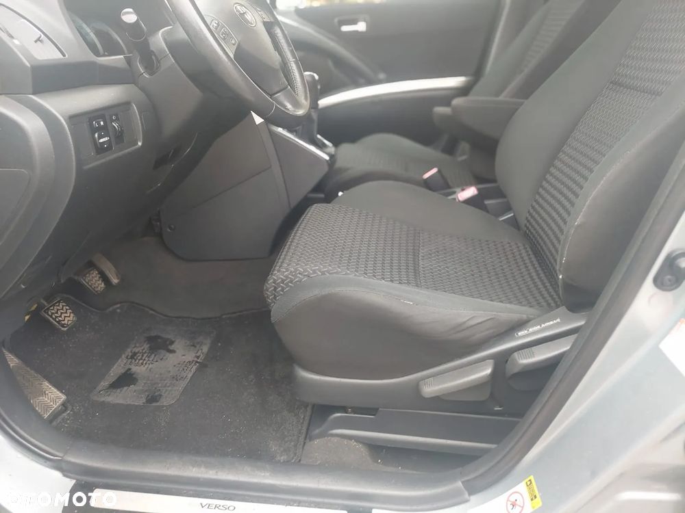 Toyota Corolla Verso - 19