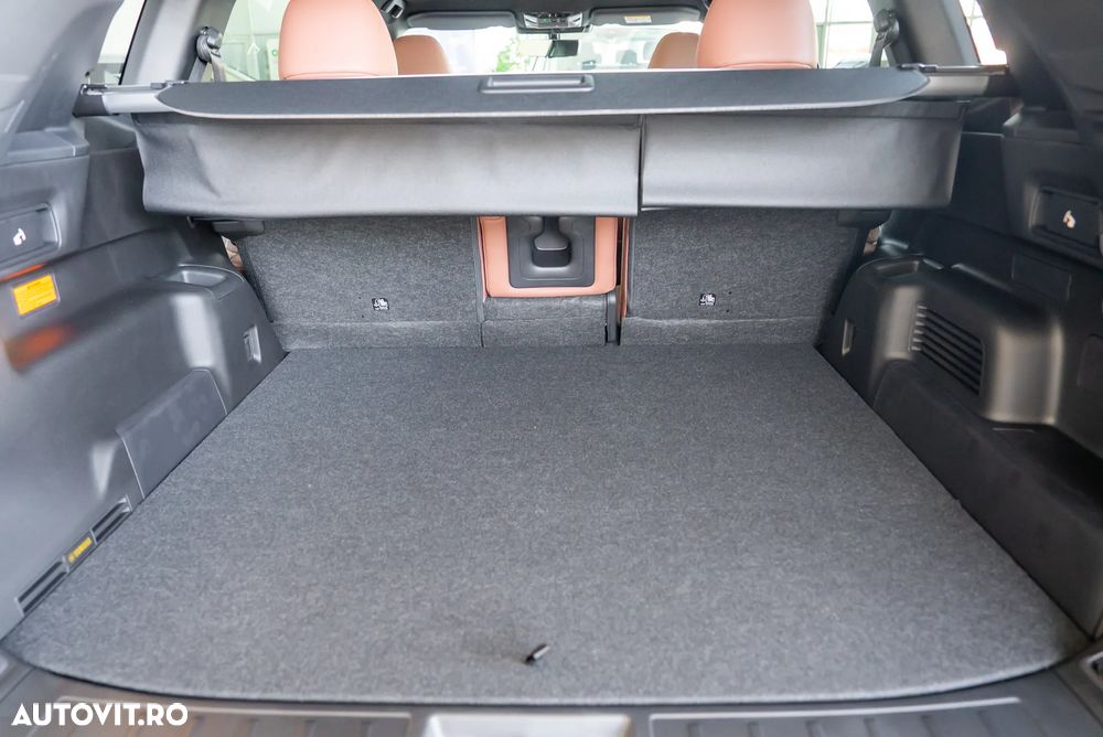 Mitsubishi Outlander 2.4 L 4X4 PHEV Instyle Ultimate - 18