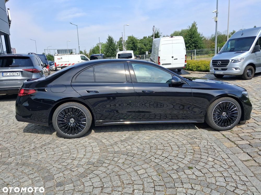 Mercedes-Benz Klasa E 200 mHEV 4-Matic AMG 9G-Tronic - 8