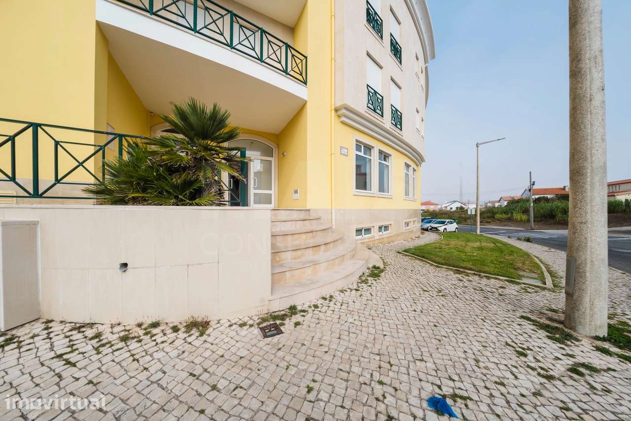 Loja de 214 m² com Potencial para Apartamento T4 ou Dois Apartamen... - Grande imagem: 2/31