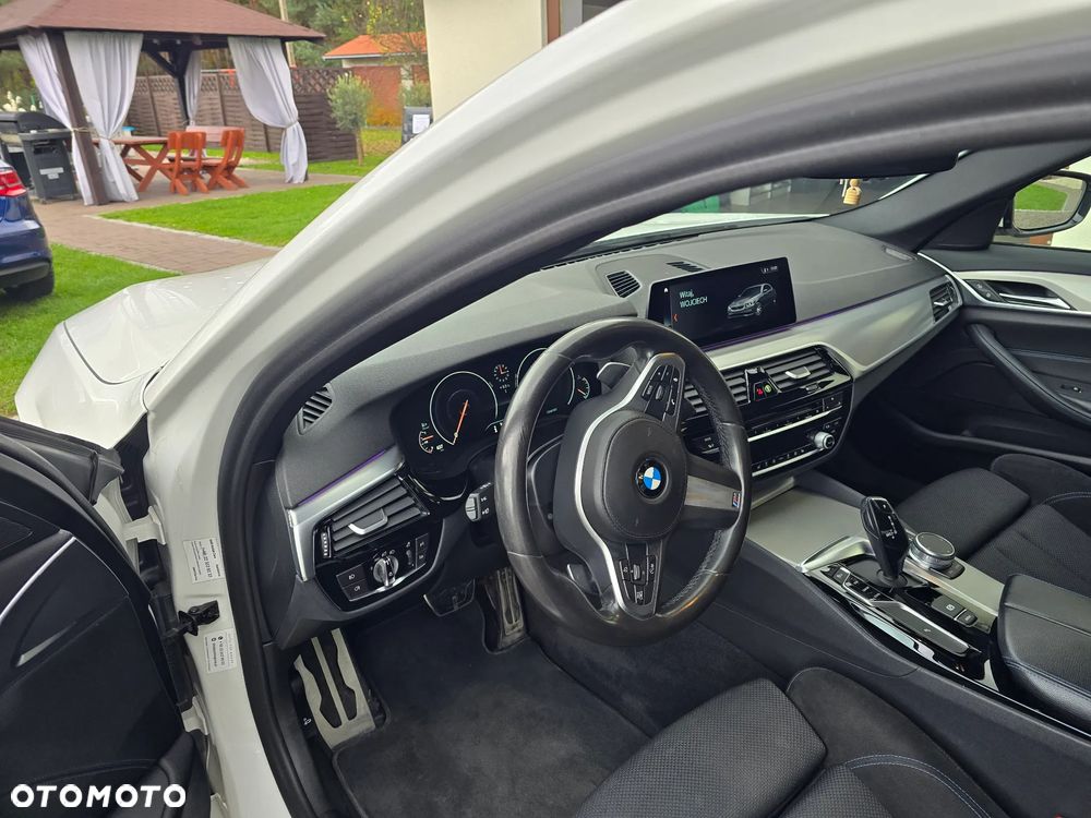 BMW Seria 5 520d xDrive M Sport sport - 2