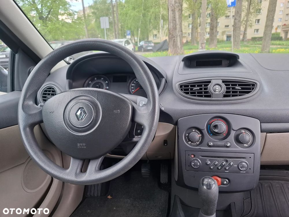 Renault Clio 1.6 16V Expression - 16