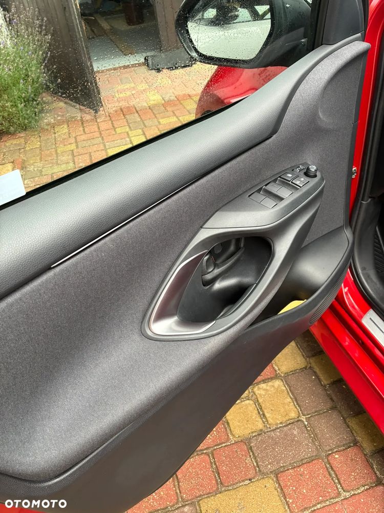 Toyota Yaris Hybrid 1.5 GR Sport - 11