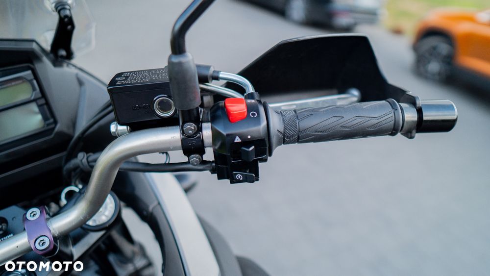 Suzuki V-STROM - 24