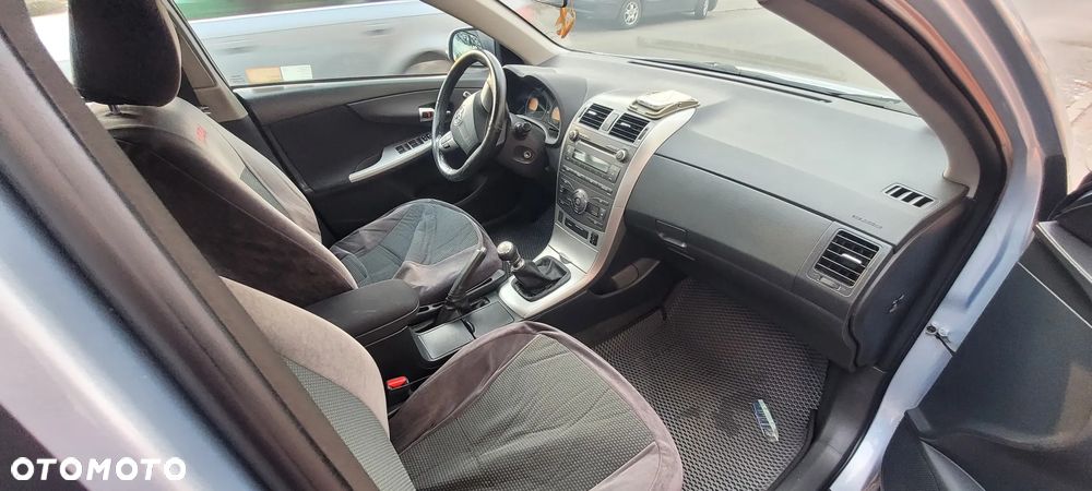 Toyota Corolla 1.6 Prestige - 13