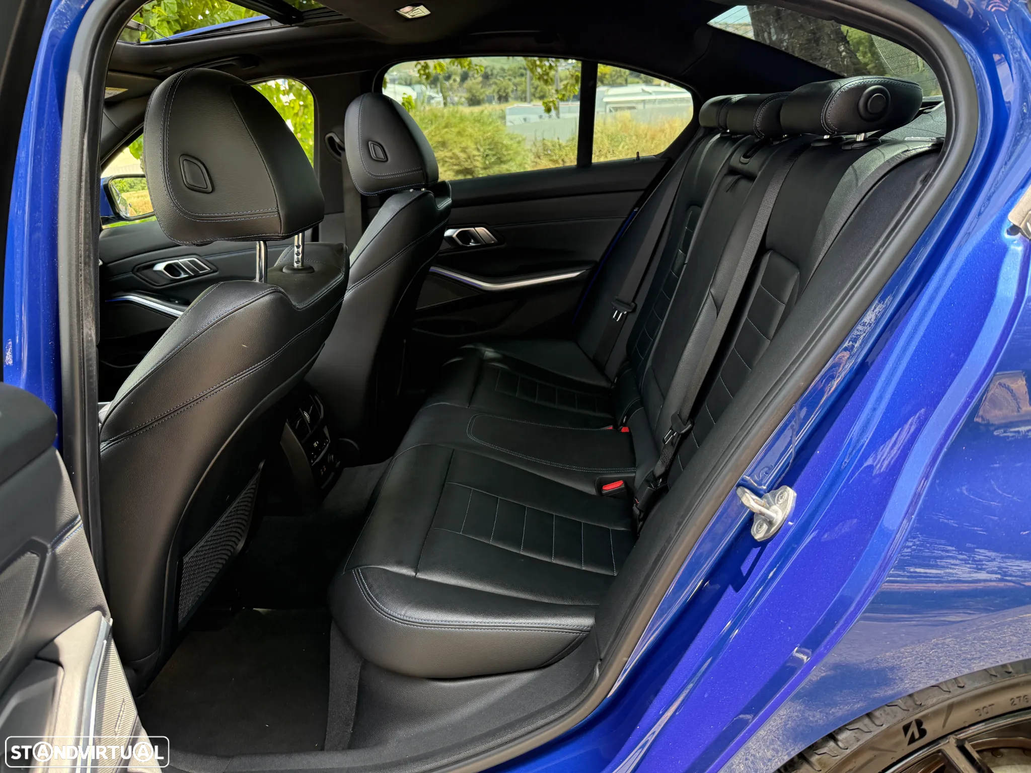 BMW 330 i Pack M Auto - 32