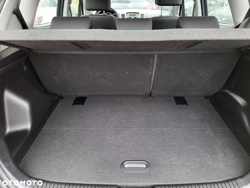 Kia Venga 1.6 CVVT ISG Spirit - 24