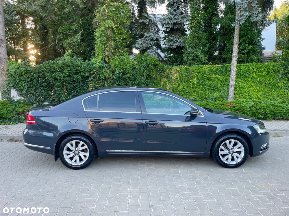 Volkswagen Passat 2012 photo 5