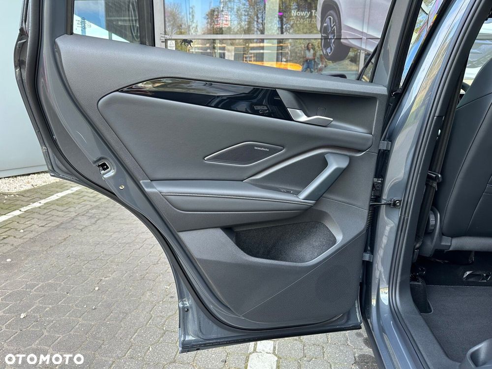Volkswagen Tiguan - 14
