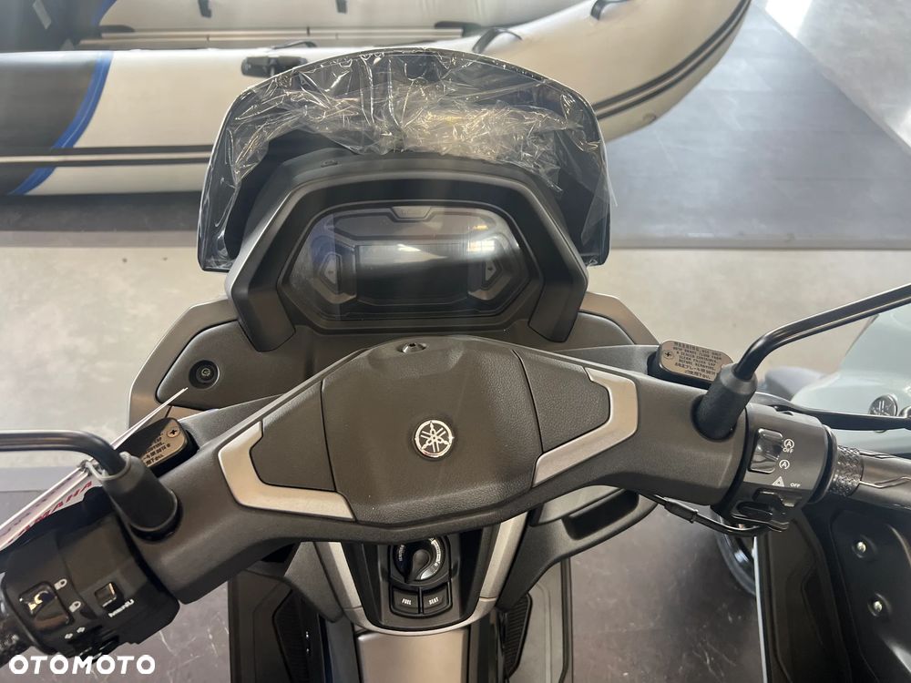Yamaha NMAX - 8