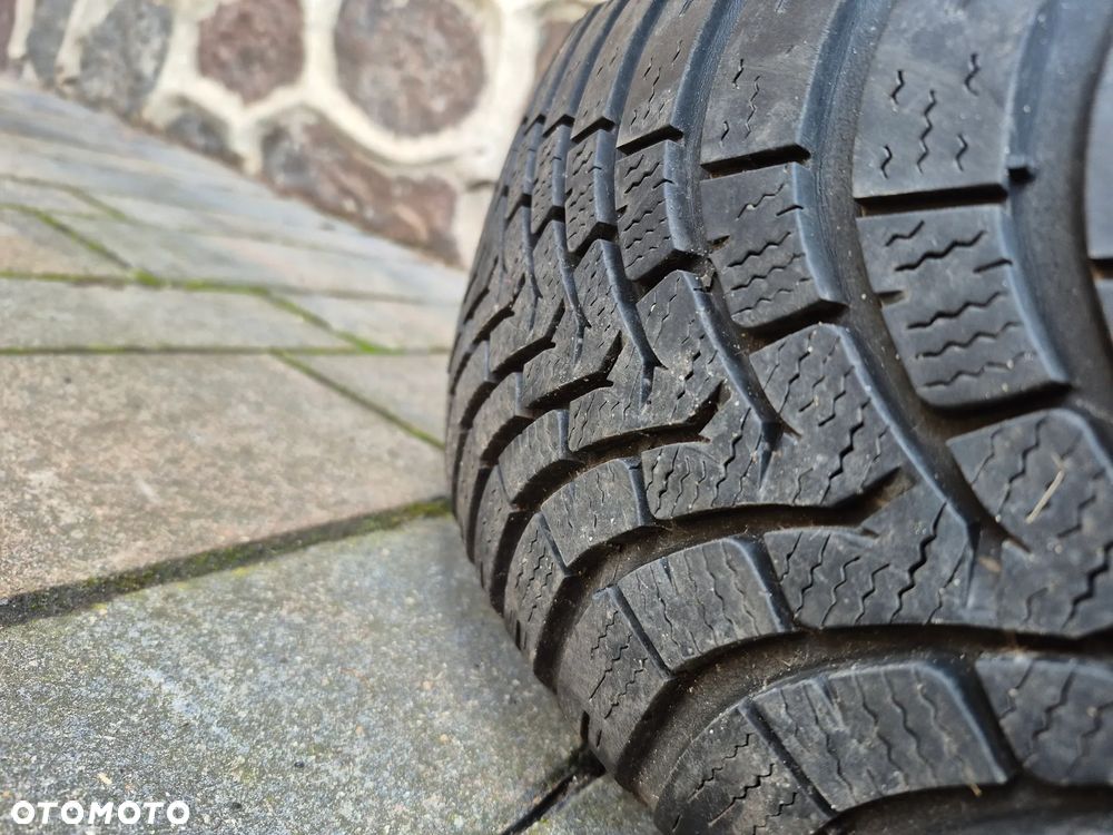 Kia Carens 2.0 CVVT LX Basis - 9