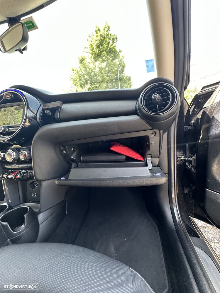 MINI 3 Portas One D - 15