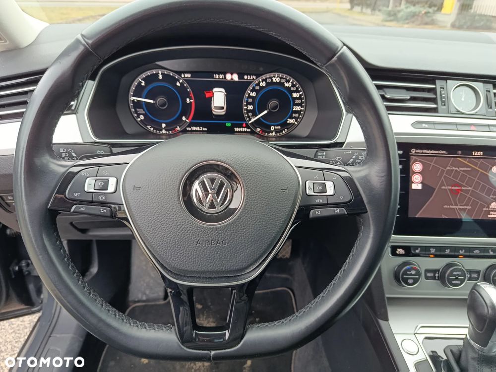 Volkswagen Passat 2.0 TDI SCR (BlueMotion Technology) DSG Comfortline - 13
