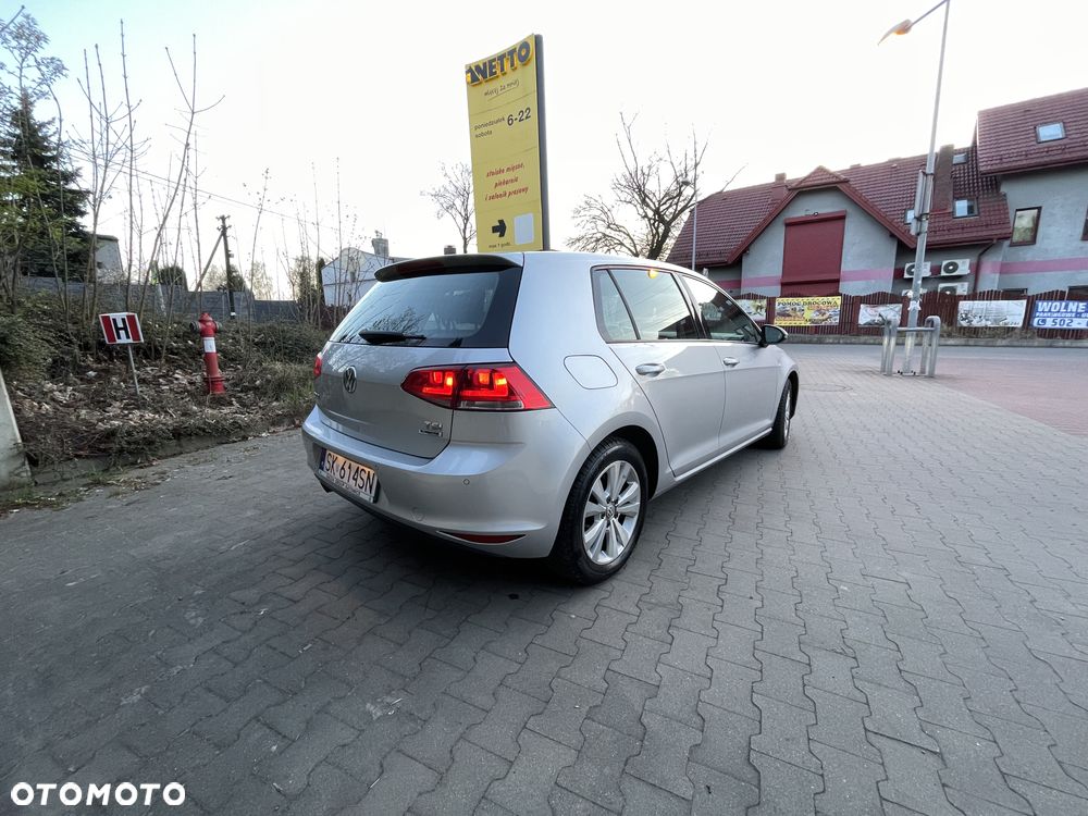 Volkswagen Golf 1.2 TSI BMT Comfortline - 8