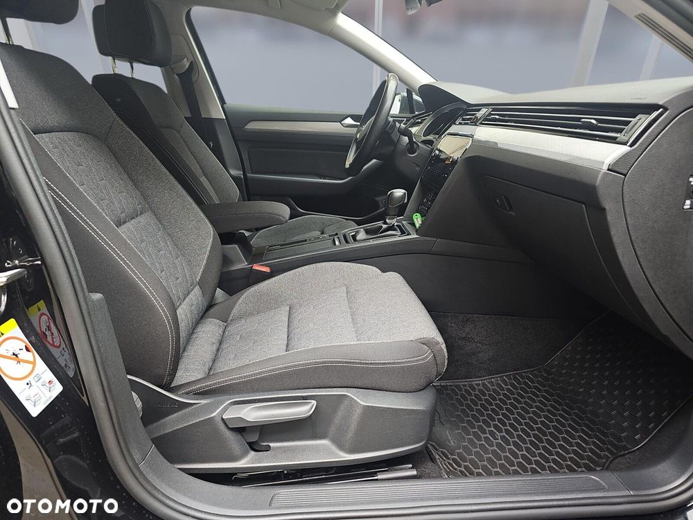 Volkswagen Passat Variant 1.5 TSI EVO Business DSG - 11