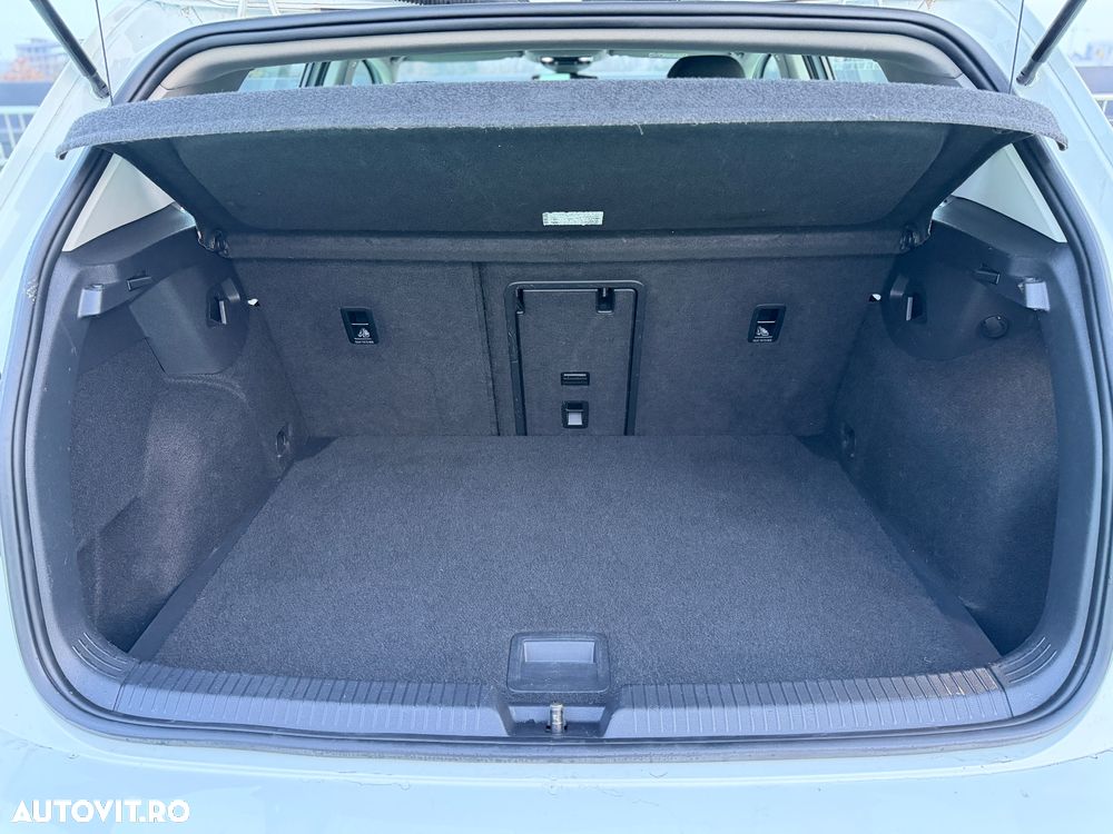 Volkswagen Golf 1.0 TSI Life - 24