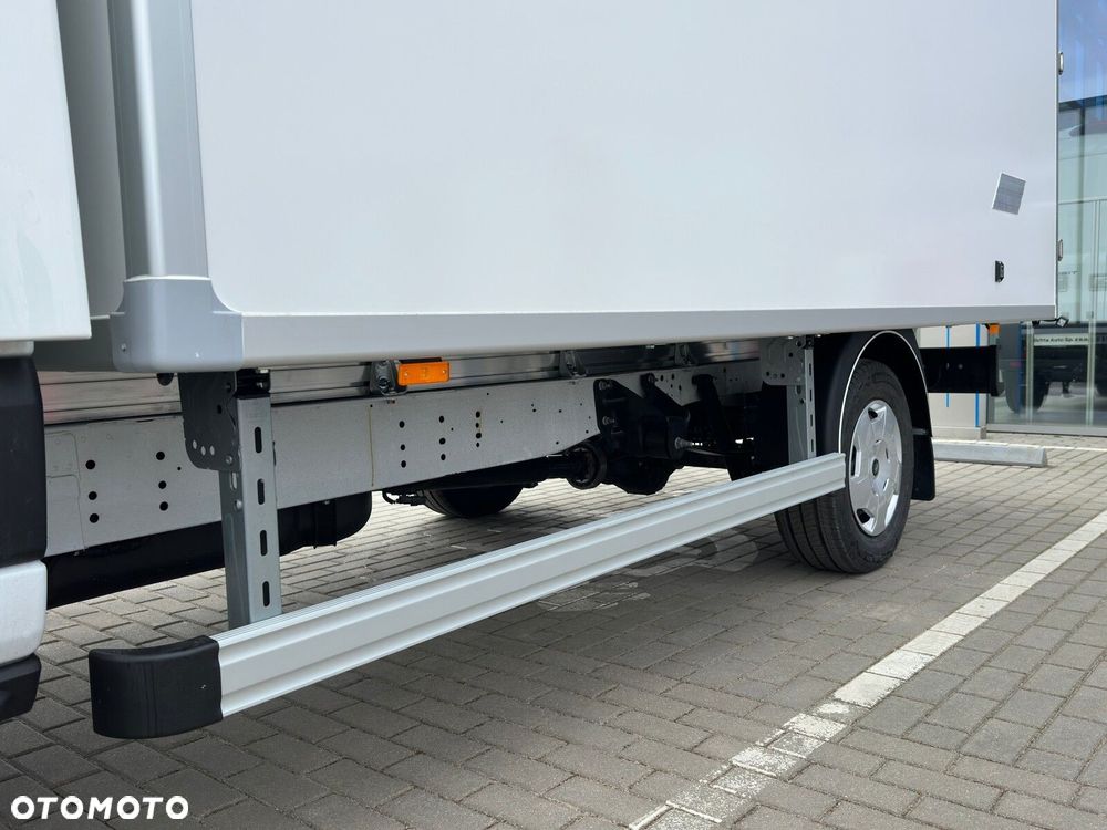 Ford transit 2.0 165KM M6 RWD Trend Podwozie L3 Kontener - 9