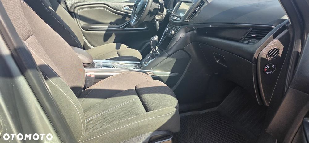 Opel Zafira Tourer 1.6 SIDI Turbo Active - 28