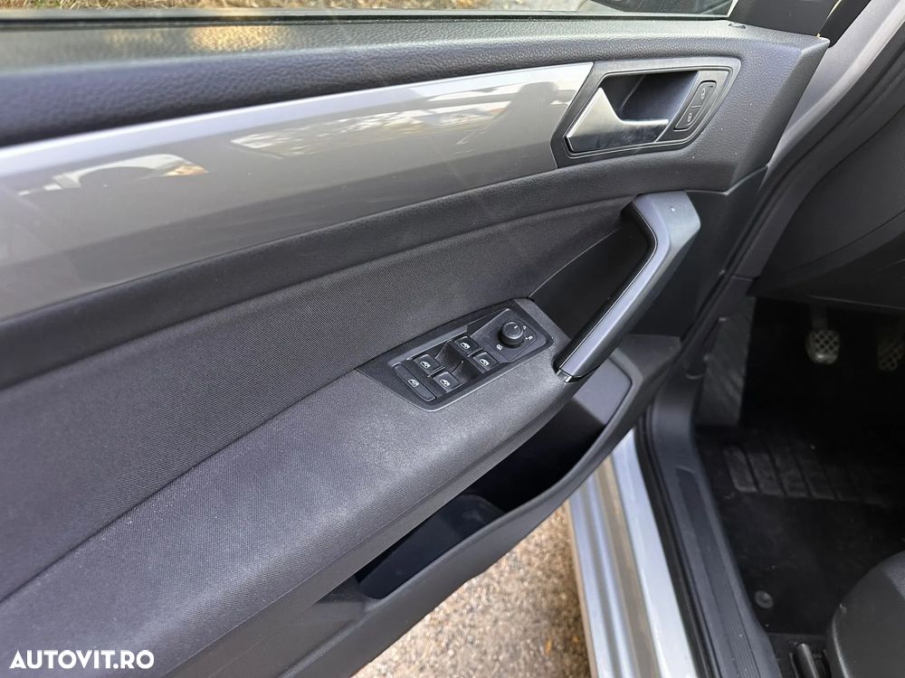 Volkswagen Touran 1.6 TDI Comfortline - 18