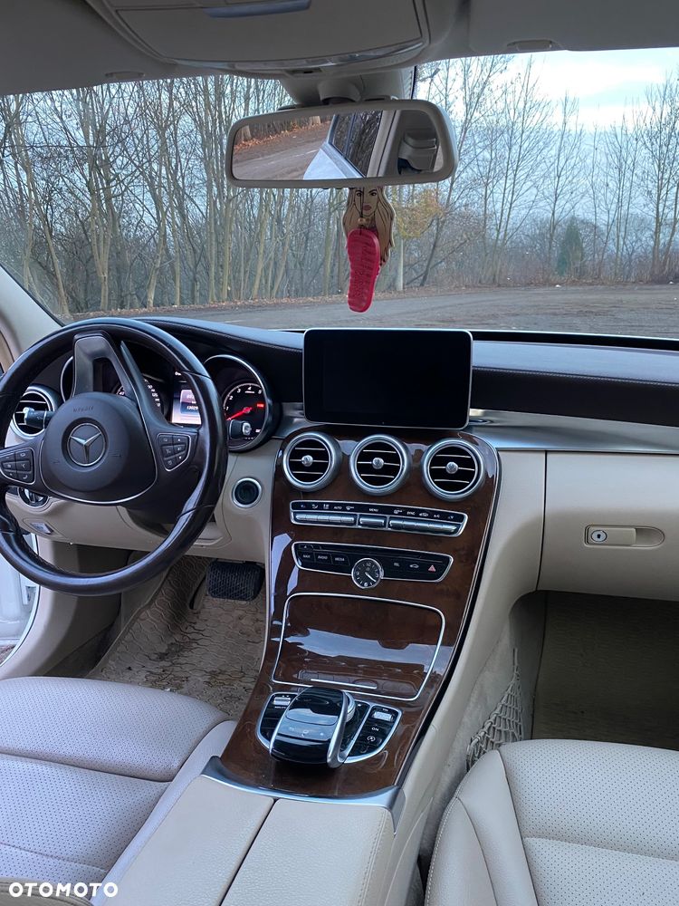 Mercedes-Benz Klasa C 300 7G-TRONIC Exclusive - 20