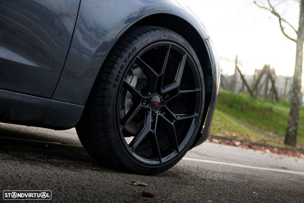 Tesla Model 3 Long-Range Dual Motor AWD - 54