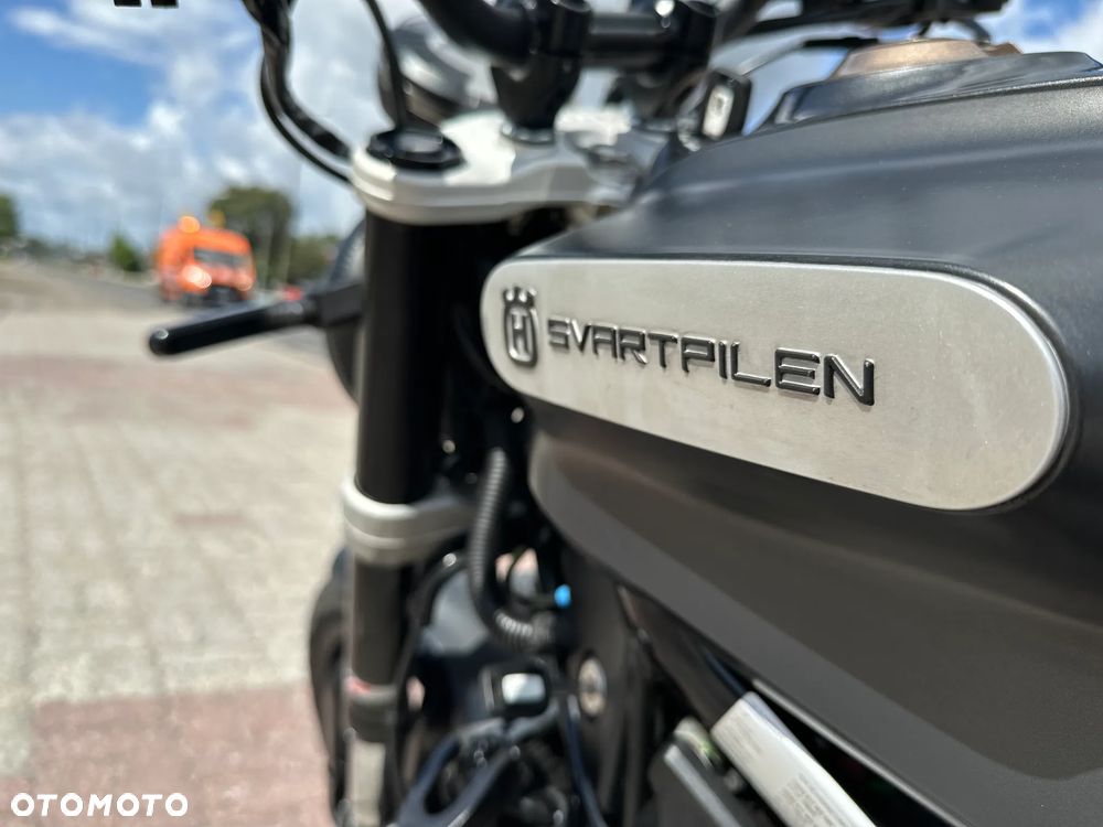 Husqvarna Svartpilen - 19