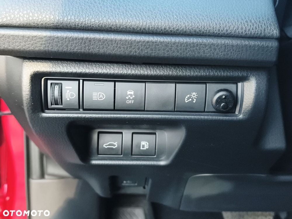 Toyota Camry - 21