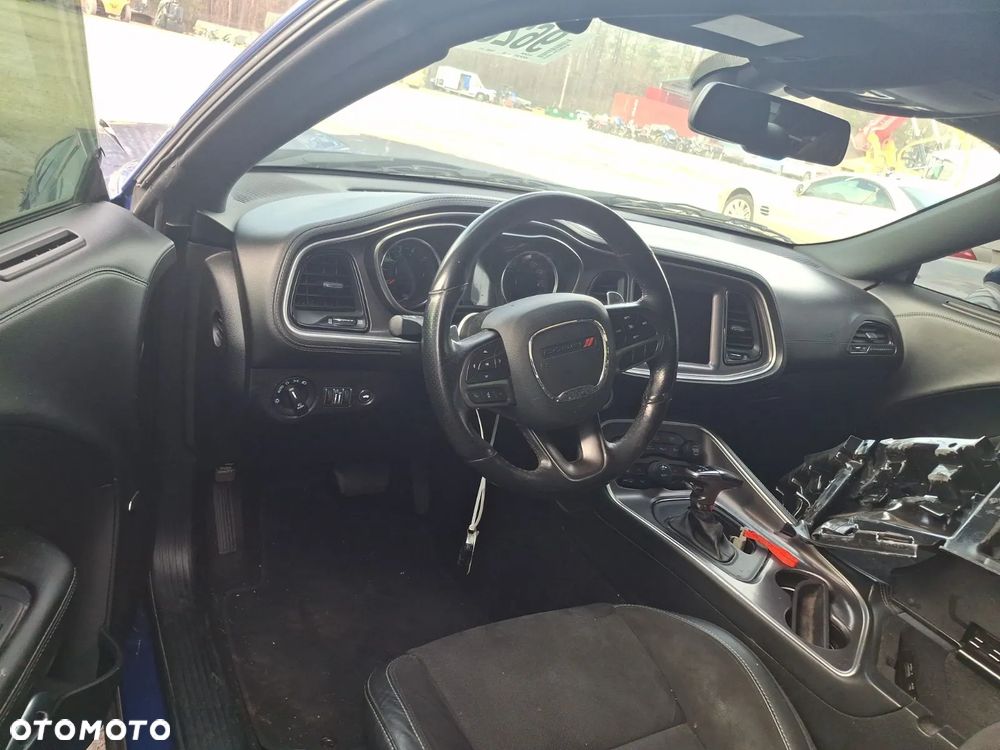 Dodge Challenger - 15