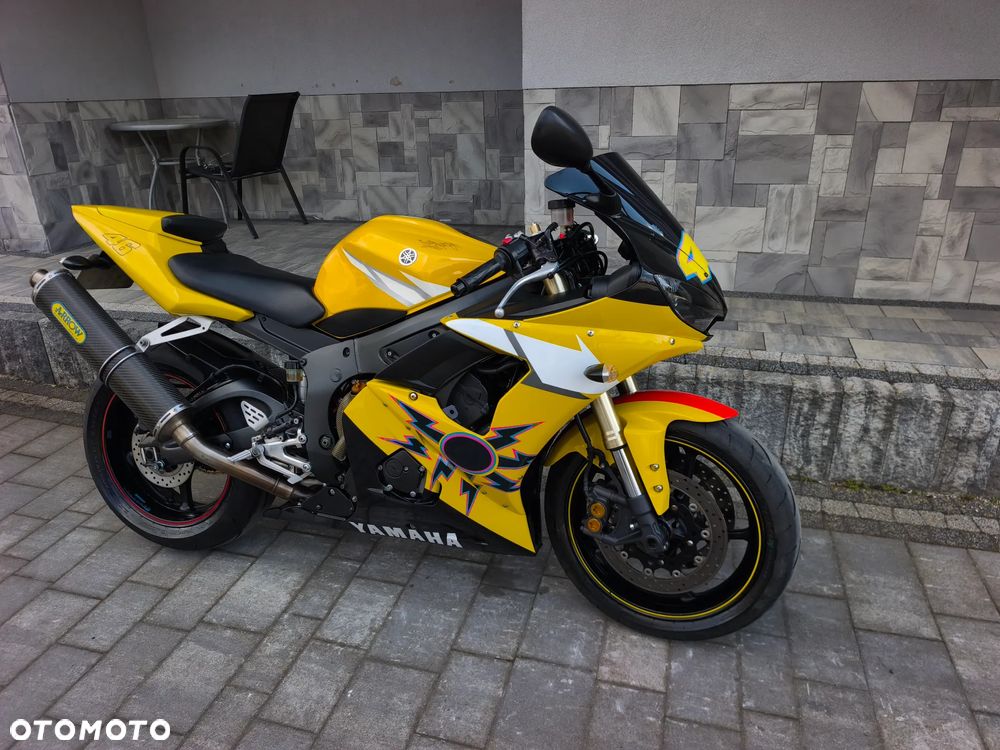 Yamaha R6 - 3