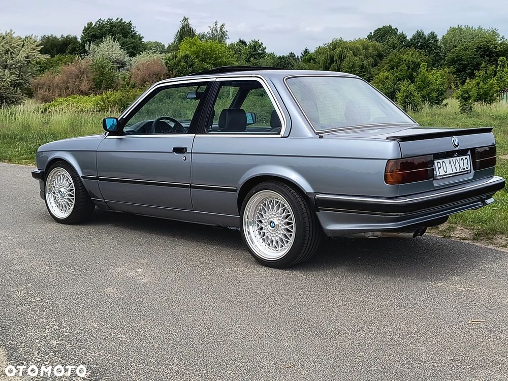 BMW Seria 3 - 18