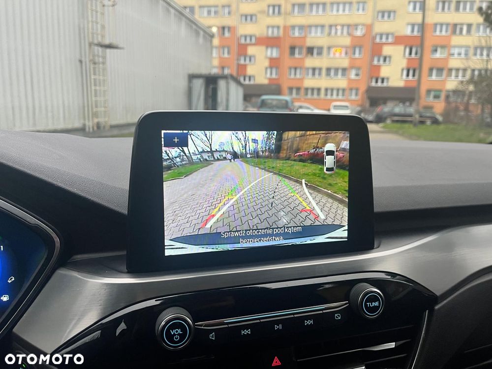 Ford Kuga 2.5 Duratec FHEV 4x4 TITANIUM - 27