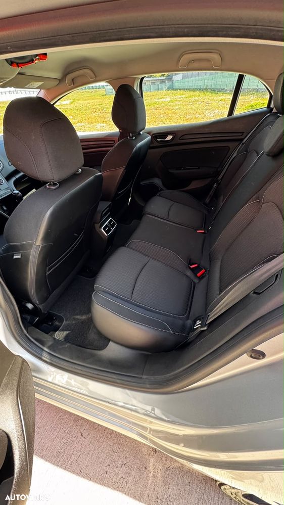 Renault Megane BLUE dCi Zen - 19